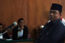 Mantan Dirut PDAM Padang Jalani Sidang Perdana