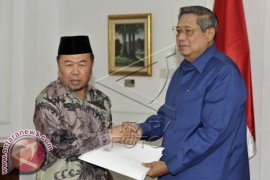 Presiden Serahkan Zakat Penghasilan ke Baznas