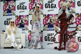 Lady Gaga Rilis Parfum Untuk Semua Gender