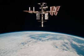 Astronot AS Jalan-jalan di Luar Angkasa