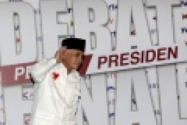 Hatta Ajak Pendukungnya Hormati Keputusan MK