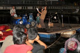 Bawakan syair kopi, penyair Fikar W Eda tampil di festival kampung Cempluk Malang