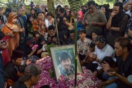 Pemakaman Mamiek Prakoso