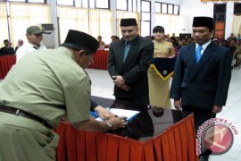 Wartawan Itu Pergi Dalam Kesepian