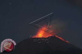  Gunung Slamet Masih Keluarkan Material Vulkanik