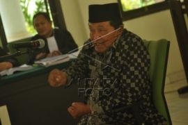 Mantan Gubernur Sulteng Ditanya Seputar Pencairan Dana