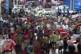 Jokowi Sayangkan Tak Ada Mobil Indonesia di IIMS