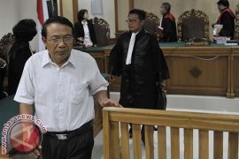 Mantan Rektor IHDN Dituntut 2,5 Tahun