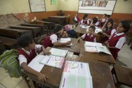 Menimbang Kembali Beban Materi Kurikulum 2013