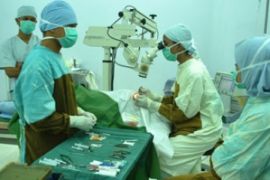 Operasi Katarak BPJS/Zam Jambak
