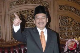 Walikota: Jangan Asal Tancapkan Tiang Reklame