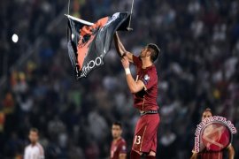 "Drone" Batalkan Pertandingan Serbia vs Bosnia 