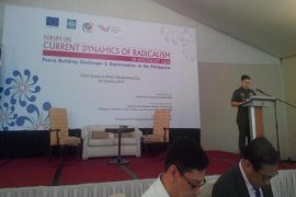 Program kesejahteraan dan kontrol informasi cegah radikalisme