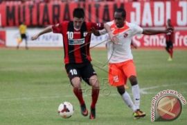 Robertino bawa Persipura raih kemenangan atas Arema Cronous
