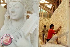 Ukiran Batu Padas Raup 10 Juta Dolar AS