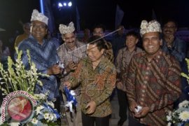 "Tari Cak" Warnai Pembukaan Dealer Tata Motors