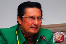 Doli Kurnia Sayangkan Pemberhentian Fadel Muhammad