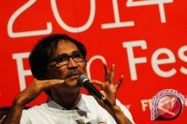 Kita Disesatkan Televisi