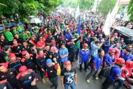 Buruh Bogor Tuntut Kenaikan Upah 