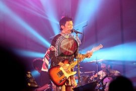 Slank Gelar "Revolusi Bunga, Generasi Wangi"