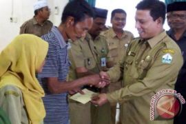 Ribuan Pelajar Bireuen Terima Beasiswa dari Baitul Mal