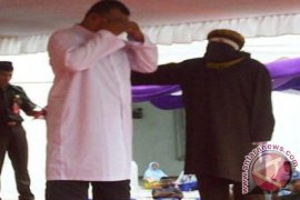 Tujuh Pelaku Maisir Dicambuk di Bireuen