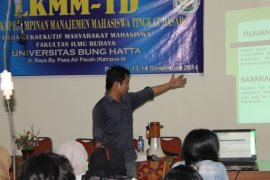 70 Mahasiswa UBH Mengikuti Pelatihan LKMM-Tingkat Dasar