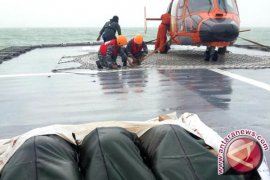  Jenazah Disatukan di KRI Banda Aceh