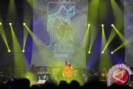  Produser : Penangkapan Fariz RM Tak Pengaruhi Konser Bersama