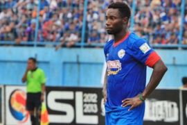 James Koko dan Thierry Gathuessi berkostum Persiram