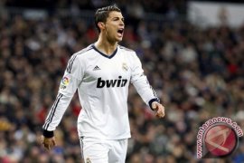  Ronaldo, Messi, dan Neymar masuk nominasi Ballon d`Or
