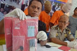 Polresta Madiun Tangkap Dua Tersangka Terlibat Narkoba