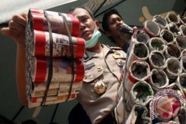 Polda Sumut larang penggunaan mercon-petasan