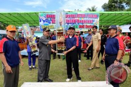 Wabup Sanggau Buka O2SN dan FLS2N di Sekayam