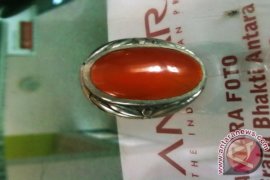 Akik jadi oleh-oleh lintas barat Bengkulu-Sumbar