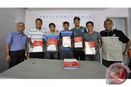 PENANDATANGANAN KONTRAK PEMAIN PSM Page 1 Small