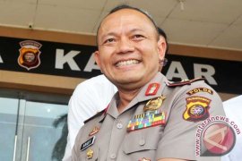 Polisi Pagari Kawat Berduri Kantor KPU Kapuas Hulu