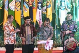 34 Gubernur Minta "Perlindungan" Menggunakan Anggaran