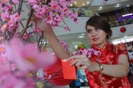 Pernak Pernik Imlek Di Pusat Perbelanjaan