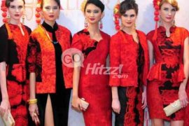 Alleira Batik Hadirkan Koleksi Dari Golden Lotus