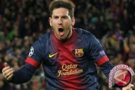 Messi pecahkan rekor hattrick spanyol saat Barca puncaki klasmen