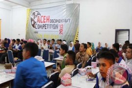 Mahasiswa Bireun Dilatih Film Dokumenter