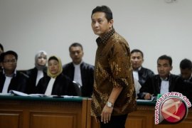 Vonis Udar Pristono Ditunda Hingga Rabu