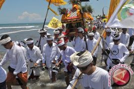  Refleksi diri dalam Nyepi