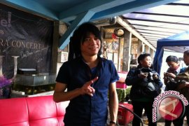 Terapi Gagal Ginjal, Abdee Rehat dari Slank