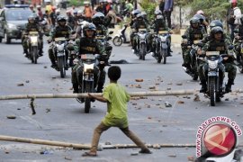 Warga Musirawas  tutup jalan operasional PT Lonsum 