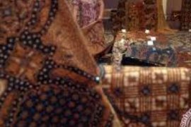 Presiden Jokowi Dan Batik Tulis Samin