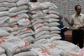 Legislator Temukan Beras Bulog Kurang Layak