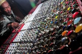 Penambang bergairah, harga batu permata Kalimaya seukuran ibu jari capai Rp20 juta