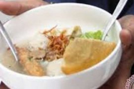   Pedagang Bakso Keluhkan Omzet Turun 60 Persen